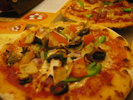 Food: Luca's Pizza at Cineleisure Damansara