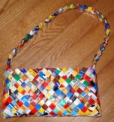 Cool Recycled Purse made out of Lays Potato Chip Wrapper Potato Chips Warpper, Art, Craft, Cool Stuff, Crafter, Creative, Recycle, USA, Bloger, Origami, Lays, 