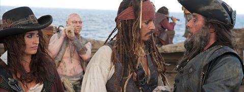 Pirates_of_the_caribbean_4_on_stranger_tides_Movie_Poster_Penelope_Cruz_Jack_Sparrow5