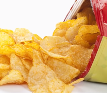 unhealthy-nutella-sugar-processed-oil,potato-chips
